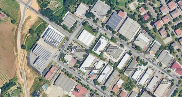 locale commerciale in vendita a Forlì in zona Vecchiazzano