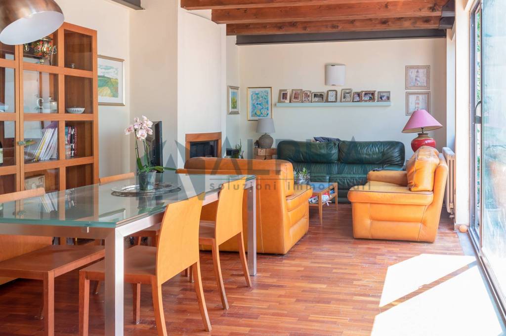 casa indipendente in vendita a Forlì in zona Centro Storico