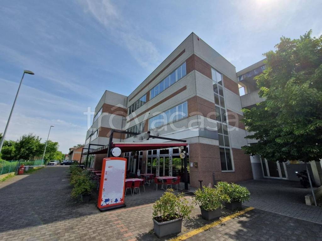 ufficio in vendita a Forlì in zona Coriano