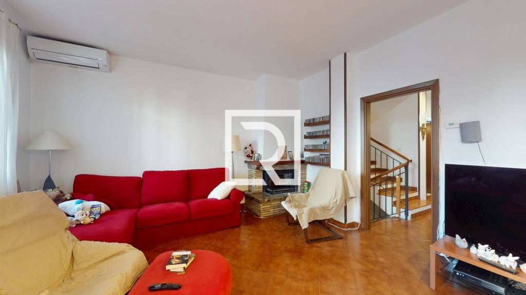 casa indipendente in vendita a Forlì