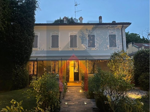 casa indipendente in vendita a Forlì in zona Centro Storico