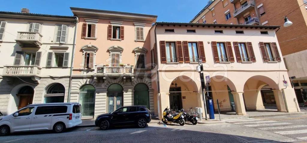 negozio in vendita a Forlì in zona Centro Storico