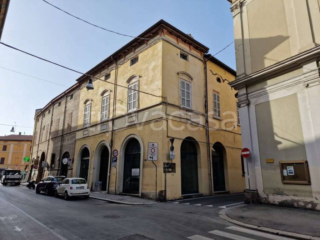 trivano in vendita a Forlì in zona Centro Storico