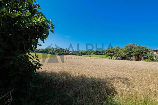 terreno edificabile in vendita a Forlì in zona Grisignano