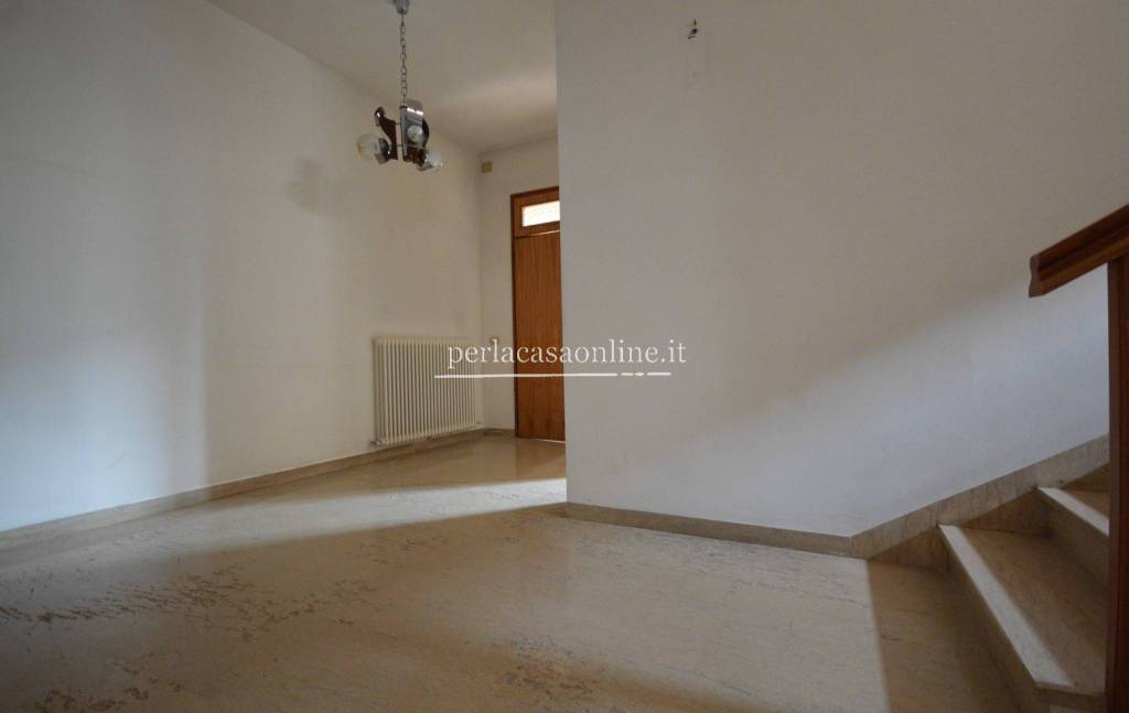 casa indipendente in vendita a Forlì in zona Cava