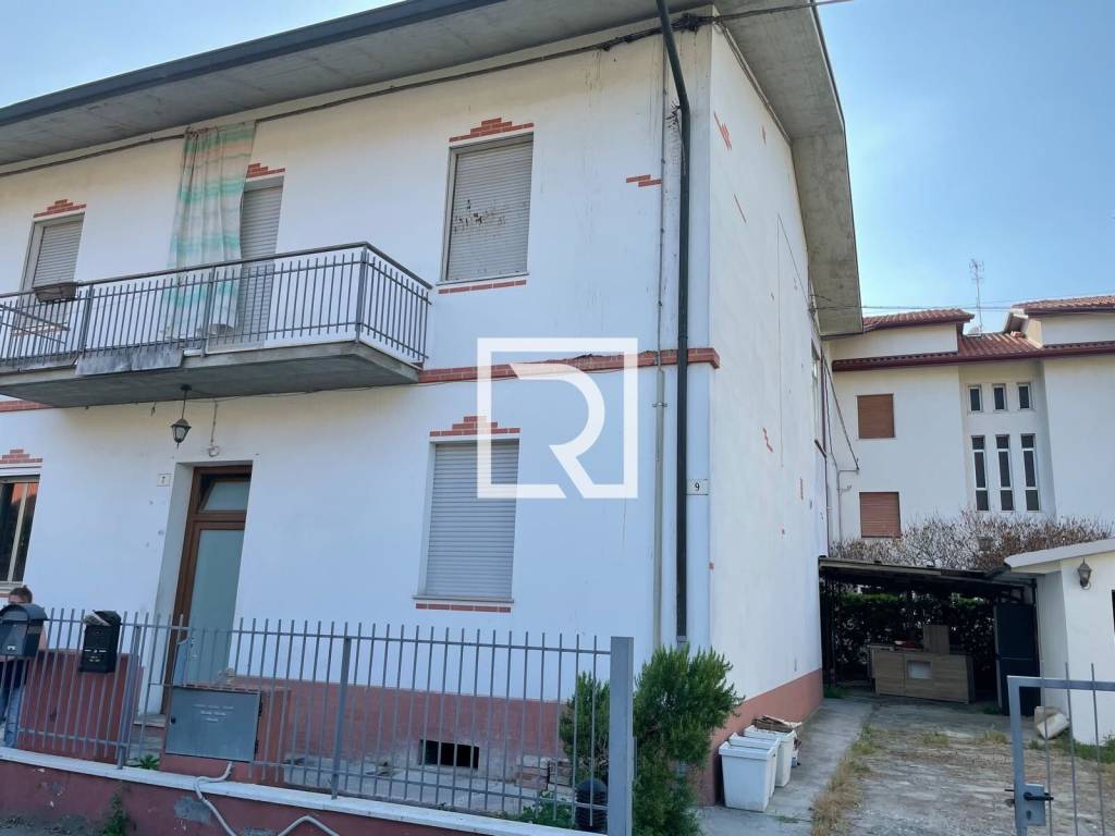 appartamento in vendita a Forlì in zona Quattro