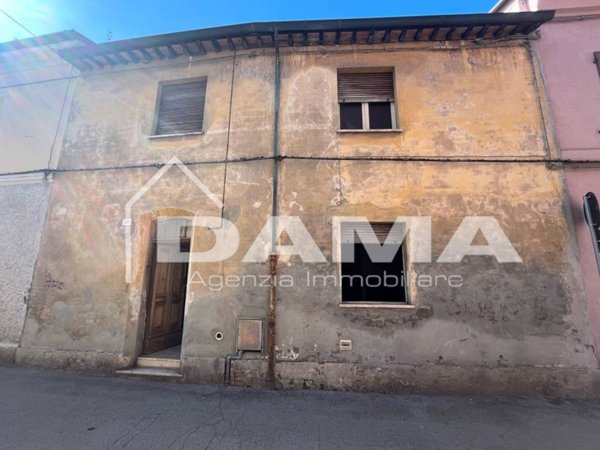 casa indipendente in vendita a Forlì in zona Centro Storico