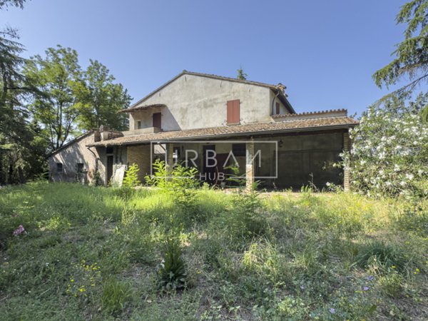 casale in vendita a Forlì in zona Vecchiazzano