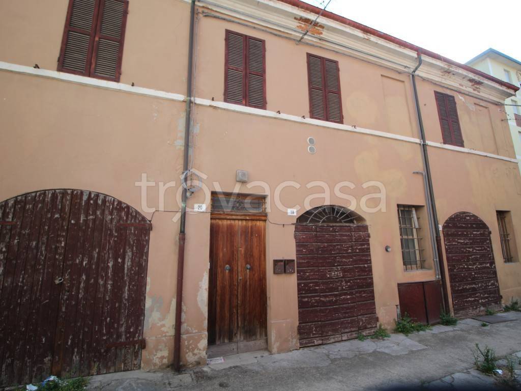 casa indipendente in vendita a Forlì in zona Centro Storico