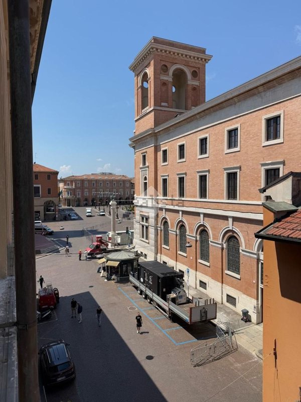 appartamento in vendita a Forlì in zona Centro Storico
