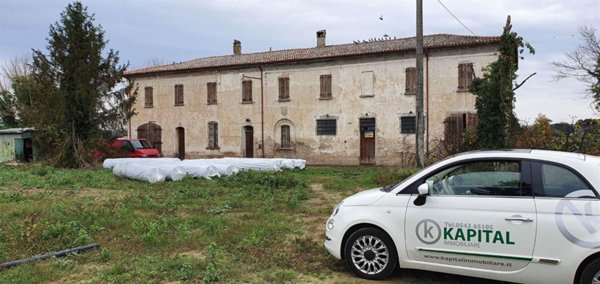 casa indipendente in vendita a Forlì in zona Centro Storico
