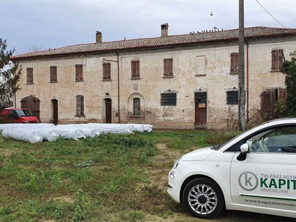 casa indipendente in vendita a Forlì in zona Centro Storico