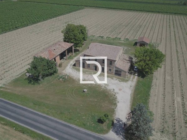 casa indipendente in vendita a Forlì in zona Villafranca di Forlì