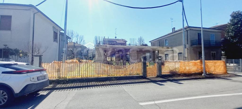 casa indipendente in vendita a Forlì in zona Centro Storico