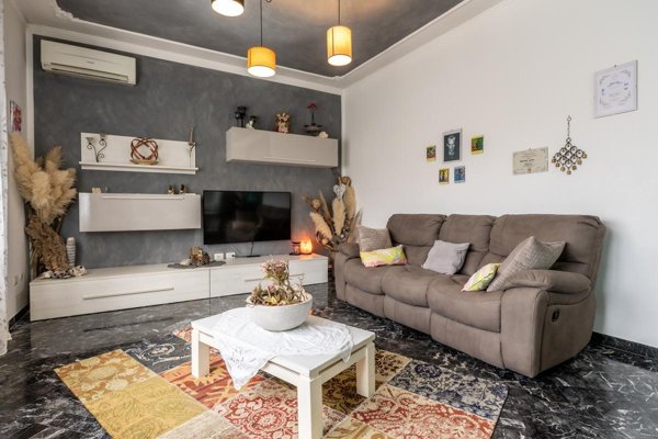 casa indipendente in vendita a Forlì in zona Campo di Marte / Benefattori