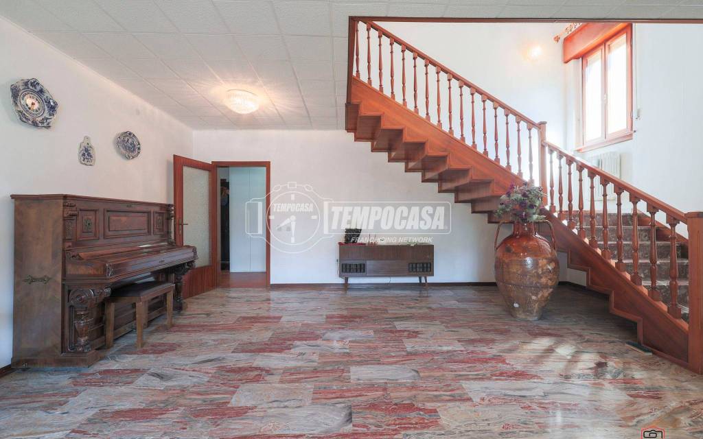 casa indipendente in vendita a Forlì in zona Quattro