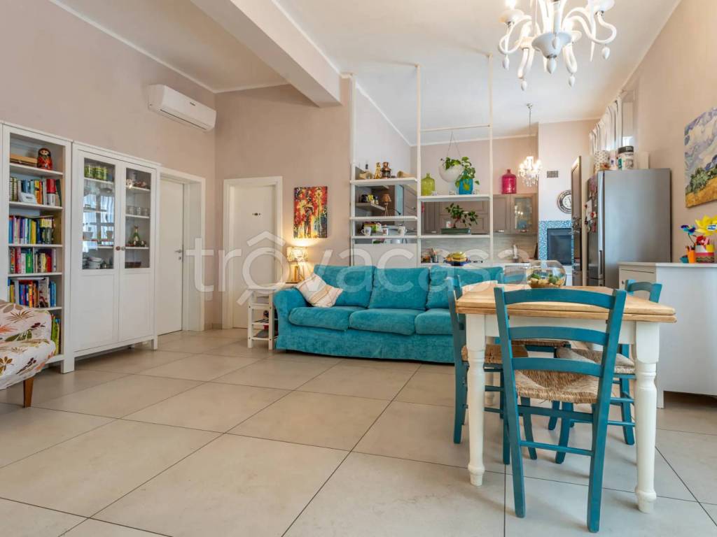 casa indipendente in vendita a Forlì in zona Ronco