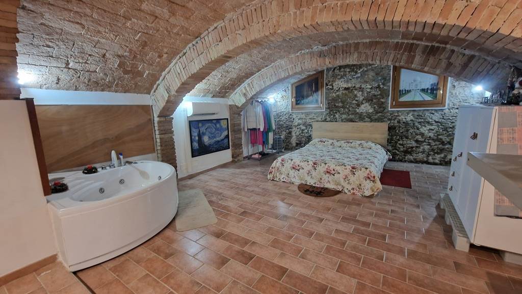 appartamento in vendita a Forlì in zona Cava