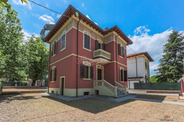 casa indipendente in vendita a Forlì in zona Centro Storico