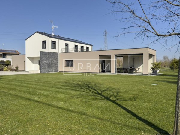 casa indipendente in vendita a Forlì