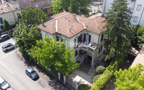 casa indipendente in vendita a Forlì