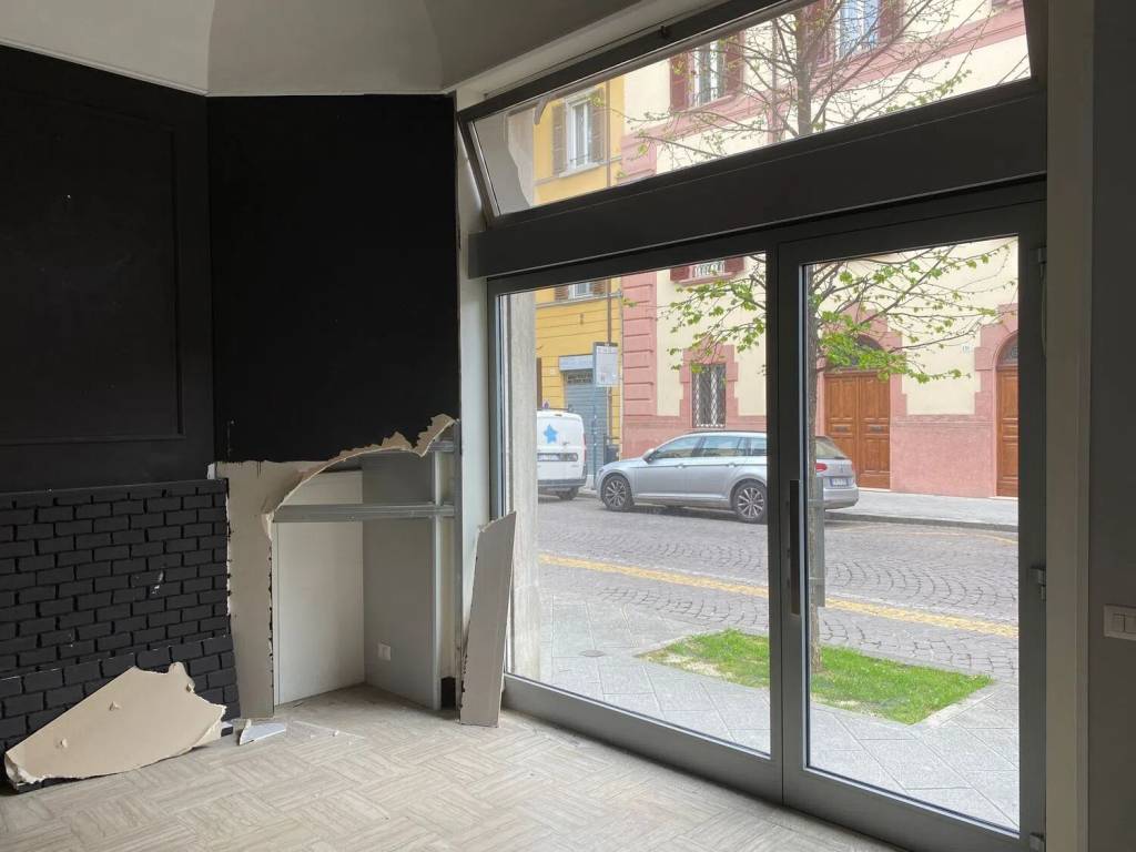 negozio in vendita a Forlì in zona Centro Storico
