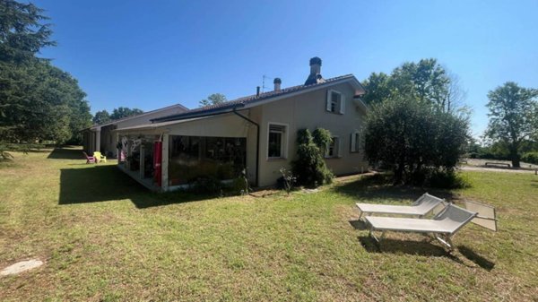 casa indipendente in vendita a Forlì