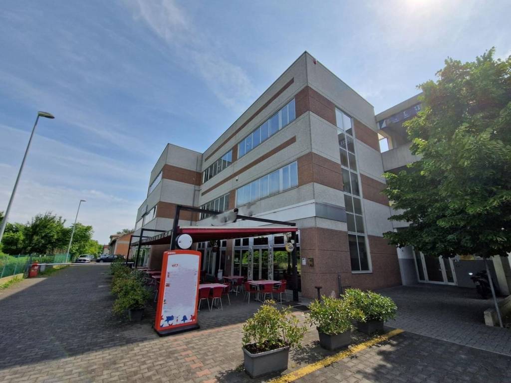 ufficio in vendita a Forlì