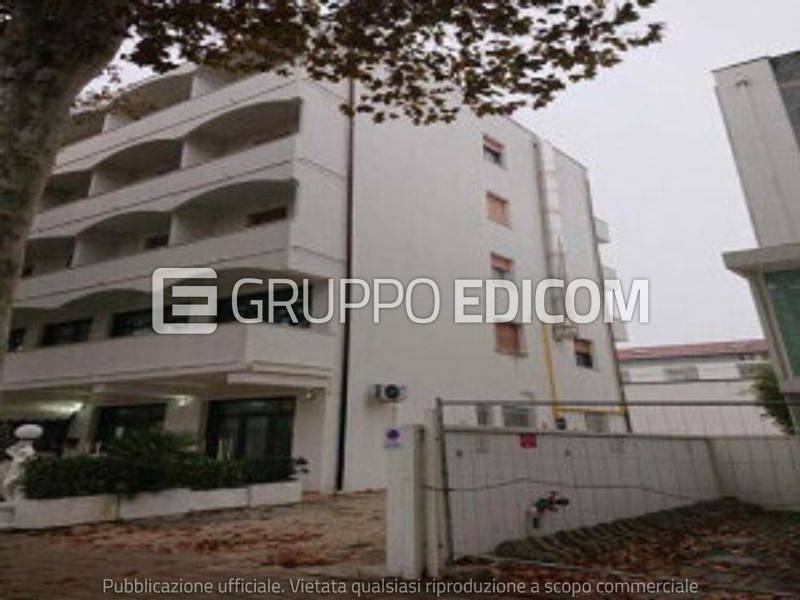 negozio in vendita a Forlì in zona Centro Storico