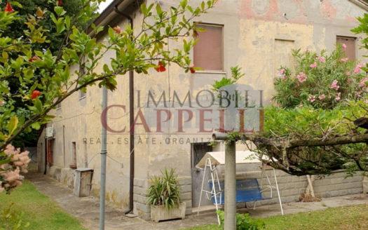 casa indipendente in vendita a Forlì in zona Rovere