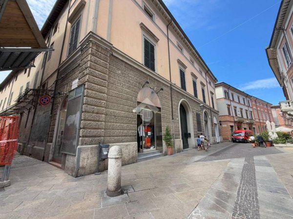 ufficio in vendita a Forlì in zona Centro Storico