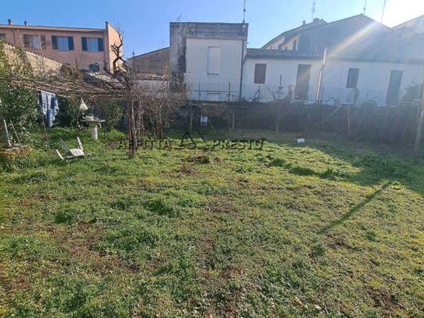 terreno edificabile in vendita a Forlì in zona Centro Storico