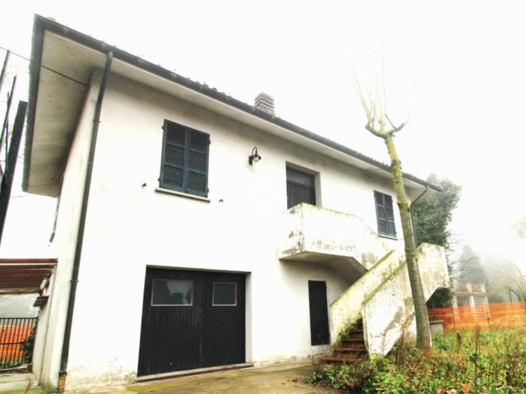 casa indipendente in vendita a Forlì in zona Romiti