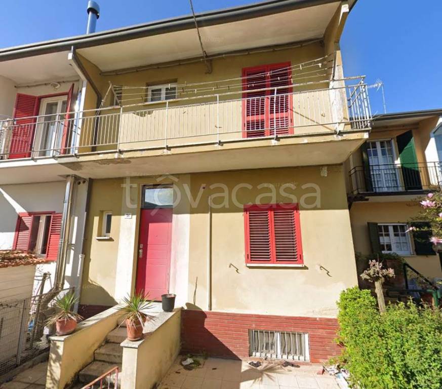 casa indipendente in vendita a Forlì