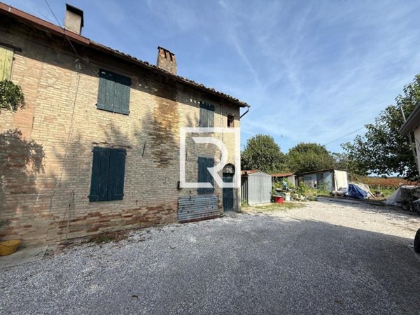 casa indipendente in vendita a Forlì