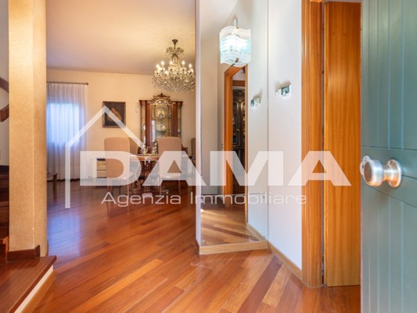 casa indipendente in vendita a Forlì in zona Coriano