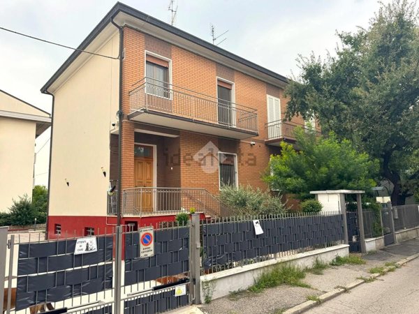 casa semindipendente in vendita a Forlì in zona Ronco