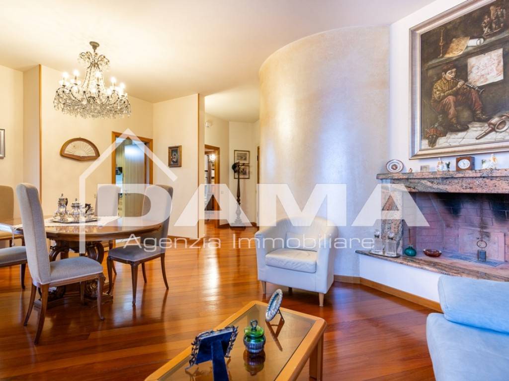 casa indipendente in vendita a Forlì in zona Coriano