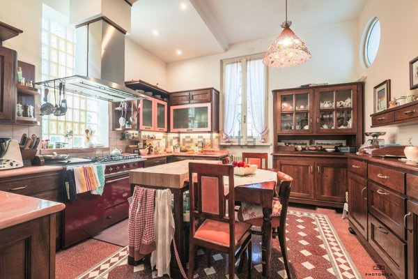 casa indipendente in vendita a Forlì