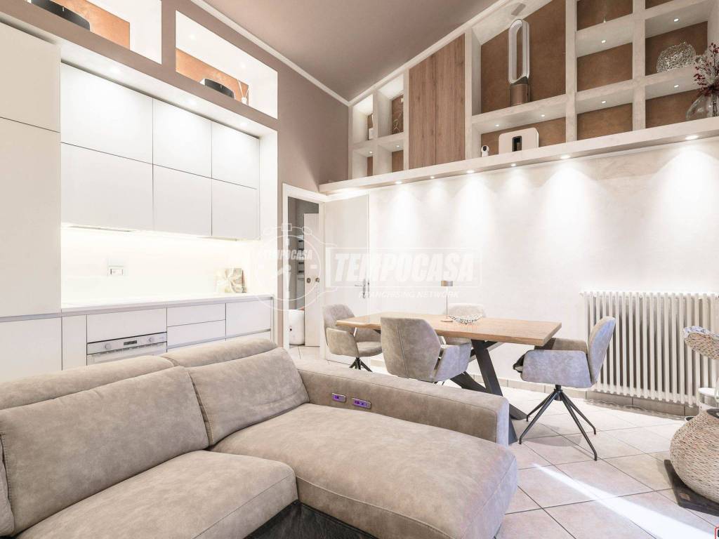 casa indipendente in vendita a Forlì in zona Quattro