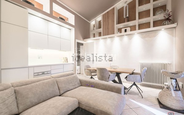 casa indipendente in vendita a Forlì in zona Quattro