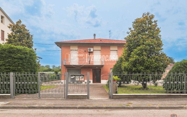 casa indipendente in vendita a Forlì in zona Cava