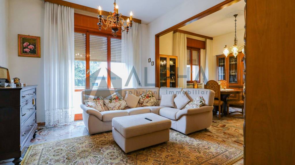 casa indipendente in vendita a Forlì in zona Cava