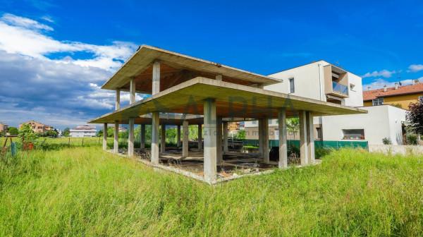 casa indipendente in vendita a Forlì in zona Quattro