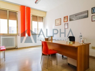 ufficio in vendita a Forlì in zona Centro Storico