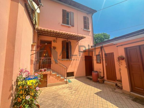 casa indipendente in vendita a Forlì in zona Centro Storico