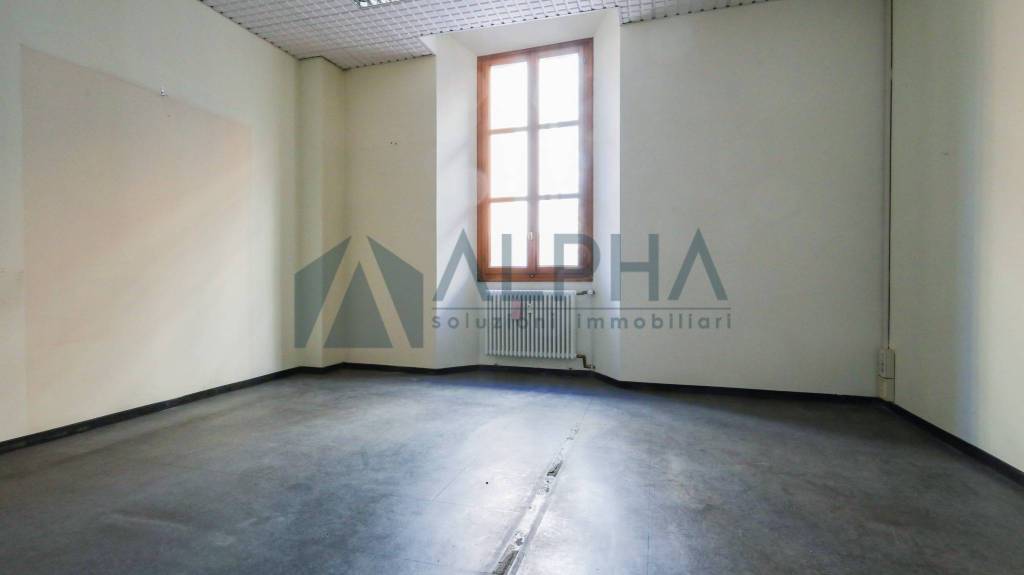 negozio in vendita a Forlì in zona Centro Storico