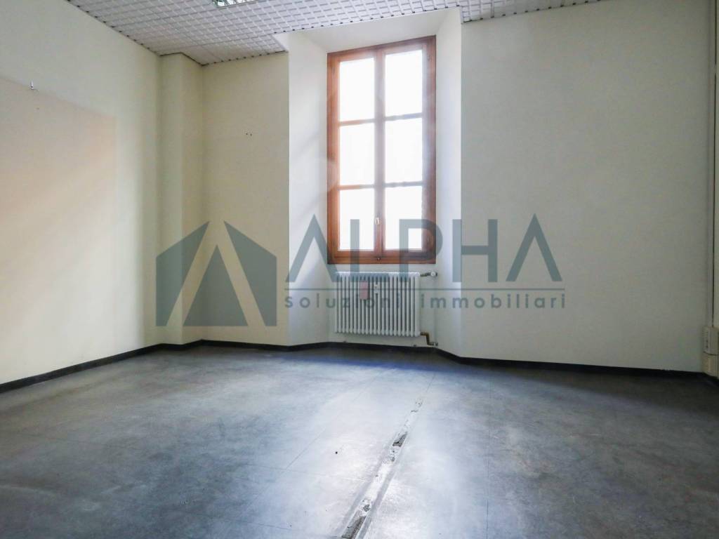 negozio in vendita a Forlì in zona Centro Storico