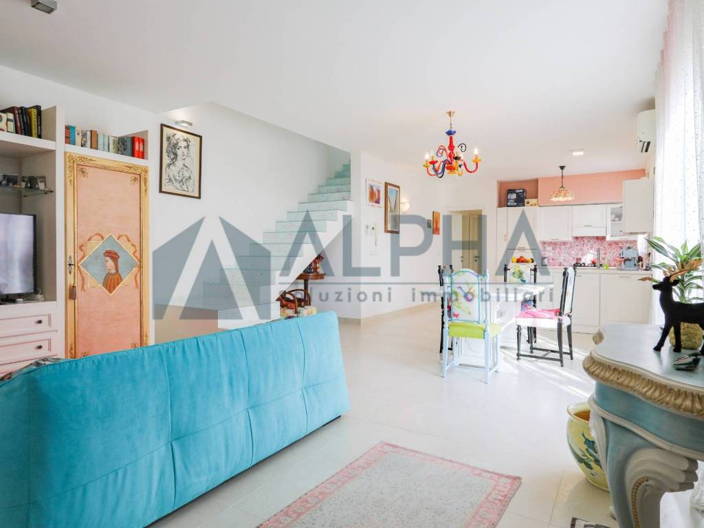 casa indipendente in vendita a Forlì in zona Centro Storico