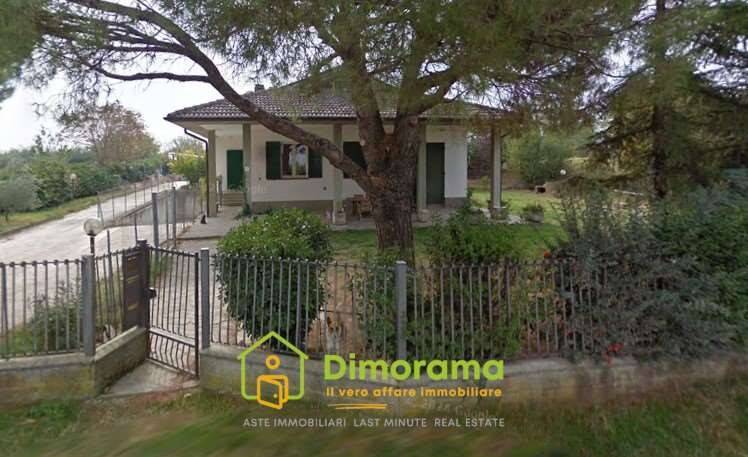 casa indipendente in vendita a Forlì in zona Grisignano